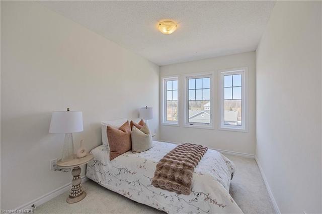 43 Surf Drive Drive, House attached with 3 bedrooms, 2 bathrooms and 2 parking in Wasaga Beach ON | Image 16