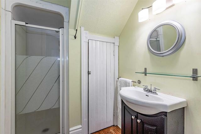 24 Green St, House semidetached with 4 bedrooms, 3 bathrooms and 5 parking in Guelph ON | Image 4