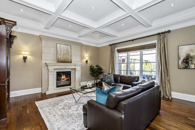 7 Autumn Wind Crt, House detached with 4 bedrooms, 7 bathrooms and 8 parking in Vaughan ON | Image 7