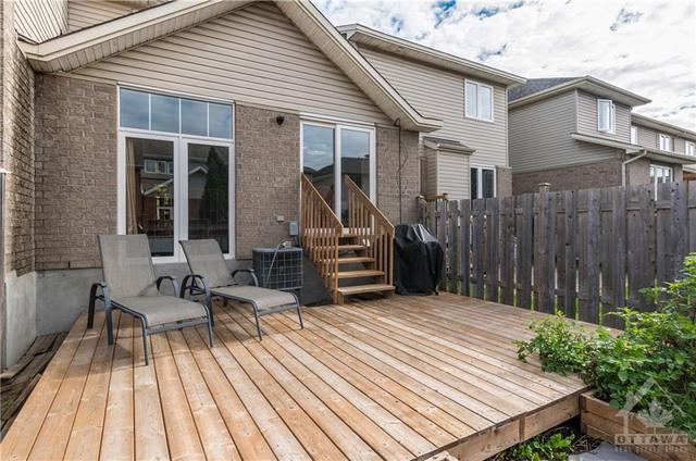 809 Schooner Crescent, Townhouse with 3 bedrooms, 3 bathrooms and 3 parking in Ottawa ON | Image 28