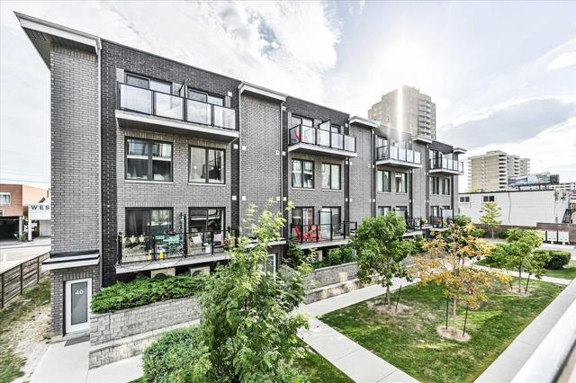 25 - 2061 Weston Rd, Townhouse with 3 bedrooms, 3 bathrooms and 1 parking in Toronto ON | Card Image