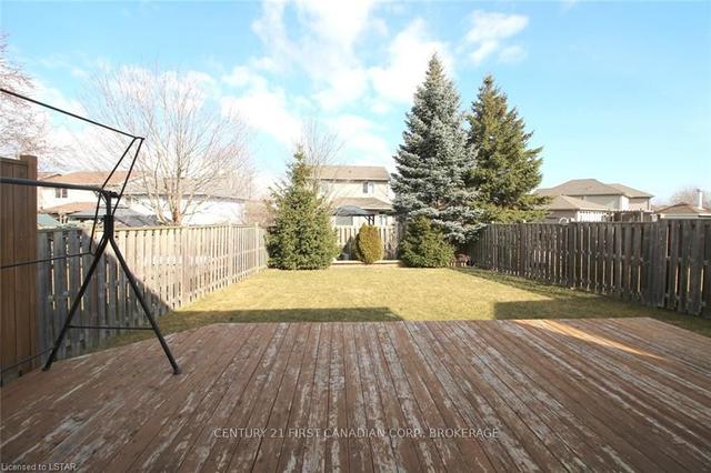 920 Grenfell Dr, House detached with 4 bedrooms, 3 bathrooms and 4 parking in London ON | Image 18