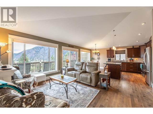 103 - 4400 Mclean Creek Road, House detached with 4 bedrooms, 2 bathrooms and 4 parking in Okanagan Similkameen D BC | Image 2