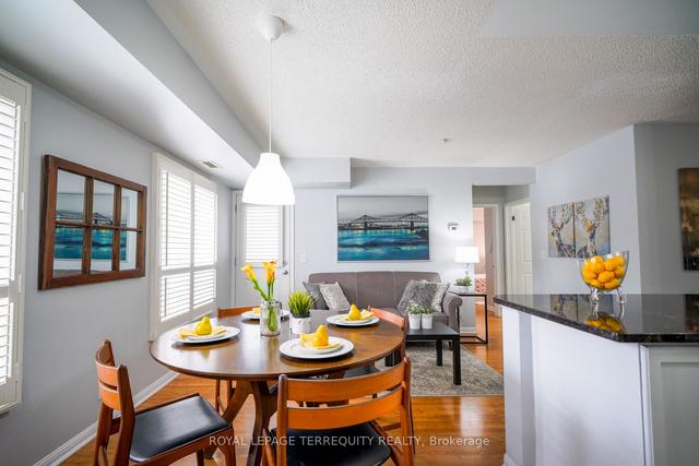 107 - 10 Mendelssohn St, Condo with 3 bedrooms, 2 bathrooms and 1 parking in Toronto ON | Image 4