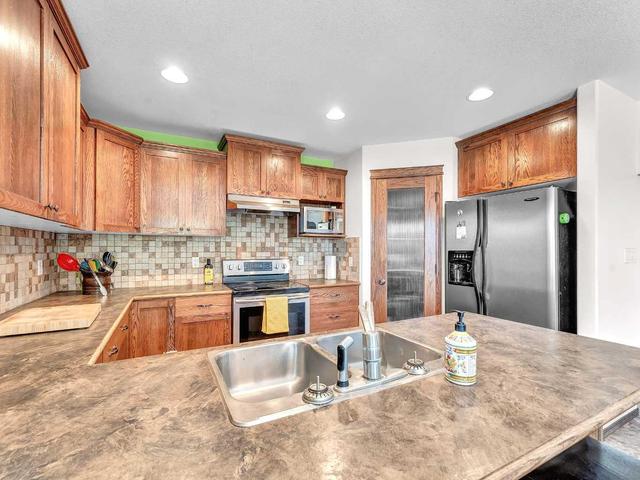 74 Terrace Court Ne, House detached with 4 bedrooms, 3 bathrooms and 3 parking in Medicine Hat AB | Image 7