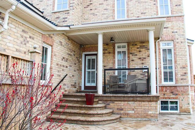 2912 Elgin Mills Rd E, House attached with 4 bedrooms, 4 bathrooms and 3 parking in Markham ON | Image 3