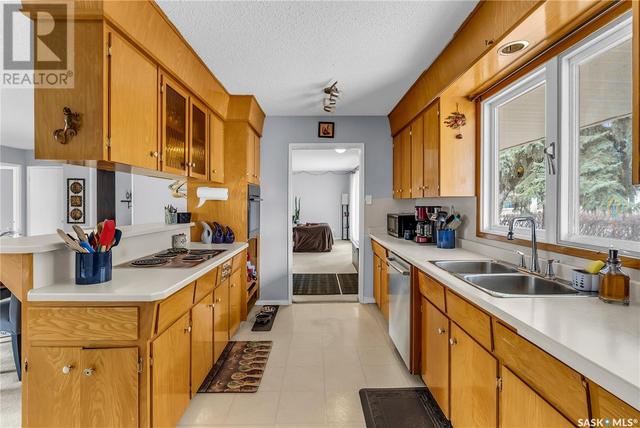 417 Preston Avenue S, House detached with 6 bedrooms, 3 bathrooms and null parking in Saskatoon SK | Image 7