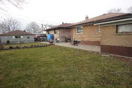 39 Celestine Dr, House detached with 3 bedrooms, 2 bathrooms and 6 parking in Toronto ON | Image 2