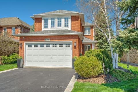 1056 Augustus Dr, House detached with 3 bedrooms, 3 bathrooms and 3 parking in Burlington ON | Card Image