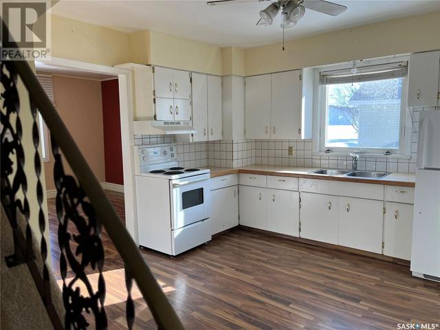 317 1st Avenue, House detached with 3 bedrooms, 1 bathrooms and null parking in Lake Lenore SK | Image 11