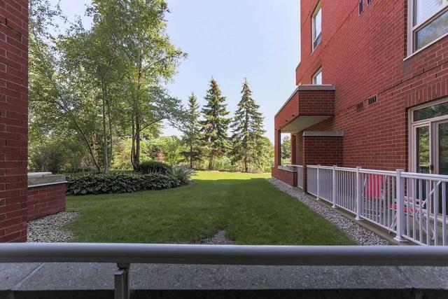 glb4 - 50 Old Mill Rd, Condo with 3 bedrooms, 3 bathrooms and 2 parking in Oakville ON | Image 14