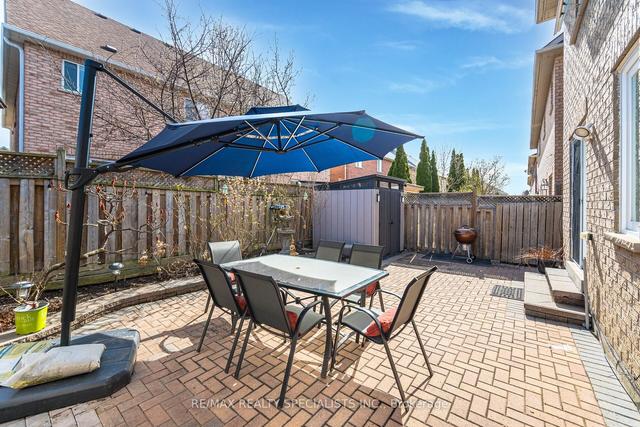 212 Hollywood Hill Circ, House semidetached with 3 bedrooms, 4 bathrooms and 3 parking in Vaughan ON | Image 30