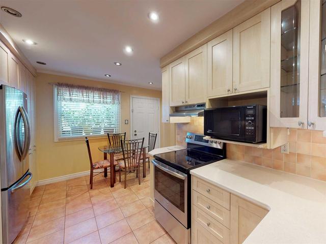 105 Spring Forest Sq, House detached with 4 bedrooms, 4 bathrooms and 3 parking in Toronto ON | Image 6