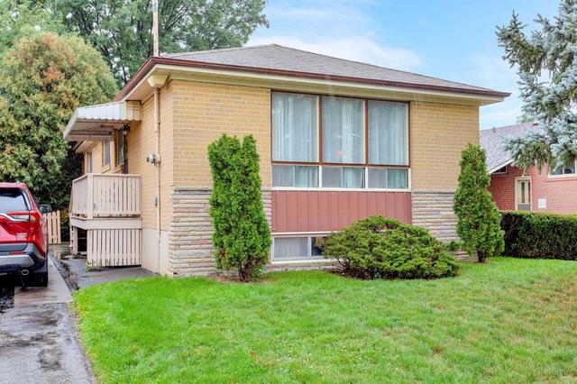 5 Monterrey Dr, House detached with 3 bedrooms, 3 bathrooms and 3 parking in Toronto ON | Image 15