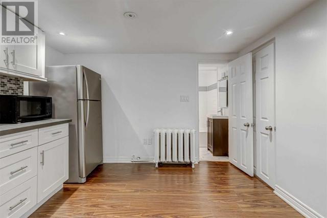 b3 - 11 Laxton Ave, House detached with 1 bedrooms, 1 bathrooms and 0 parking in Toronto ON | Image 5