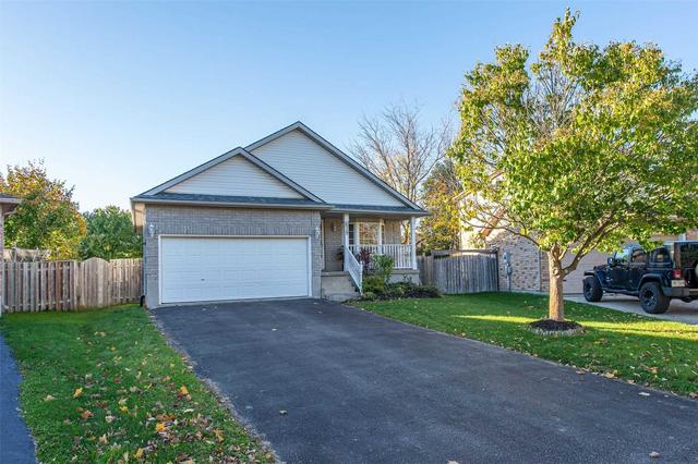 679 Spinnaker Cres, House detached with 3 bedrooms, 3 bathrooms and 6 parking in Waterloo ON | Image 1