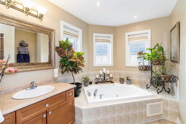 26 Pepin Crt, House detached with 4 bedrooms, 5 bathrooms and 6 parking in Barrie ON | Image 13