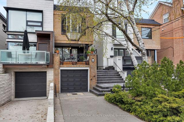 46 Clarendon Ave, House semidetached with 3 bedrooms, 4 bathrooms and 4 parking in Toronto ON | Image 1