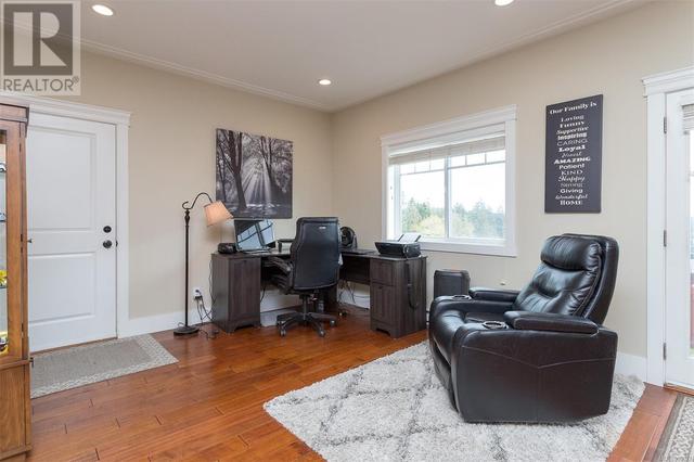 942 Arngask Ave, House detached with 4 bedrooms, 4 bathrooms and 6 parking in Langford BC | Image 14
