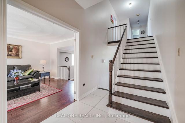 26 Ellenhall Sq, House detached with 4 bedrooms, 4 bathrooms and 4 parking in Toronto ON | Image 34