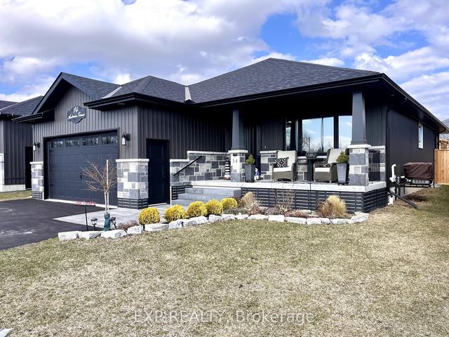 14 Ambrosia Terr, House detached with 2 bedrooms, 3 bathrooms and 7 parking in Quinte West ON | Image 12