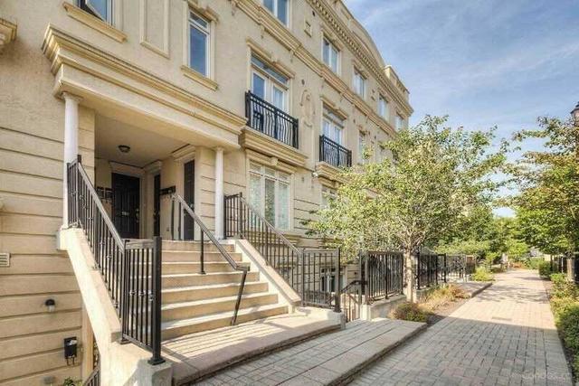 th36 - 88 Carr St, Townhouse with 1 bedrooms, 1 bathrooms and 1 parking in Toronto ON | Image 2