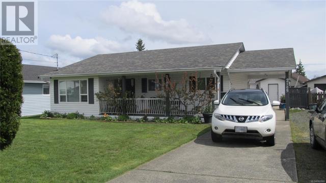 2105 Eardley Rd, House detached with 3 bedrooms, 2 bathrooms and 4 parking in Campbell River BC | Card Image