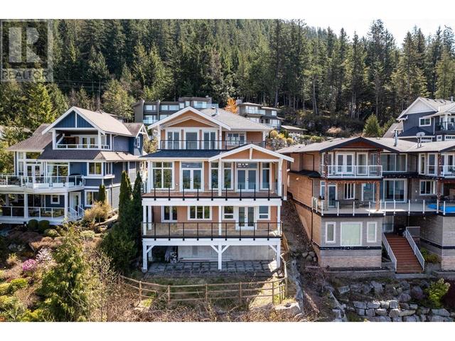 40 Salal Court, House detached with 5 bedrooms, 6 bathrooms and 6 parking in Squamish Lillooet D BC | Image 3