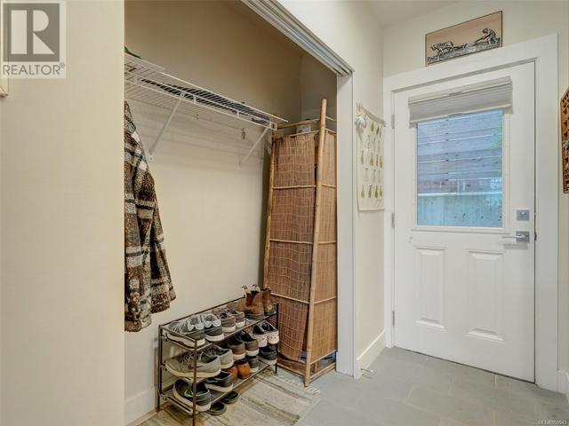 1 - 1146 Caledonia Ave, Condo with 2 bedrooms, 1 bathrooms and 1 parking in Victoria BC | Image 17