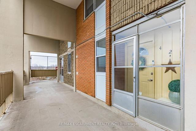 426 - 350 Quigley Rd, Condo with 3 bedrooms, 1 bathrooms and 1 parking in Hamilton ON | Image 14