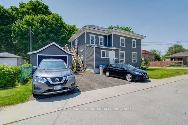 92 Centre St W, House detached with 6 bedrooms, 3 bathrooms and 4 parking in Strathroy Caradoc ON | Image 13