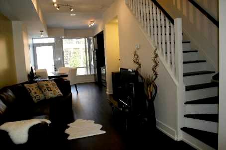 th7 - 23 Sheppard Ave E, Condo with 3 bedrooms, 2 bathrooms and 1 parking in Toronto ON | Image 3