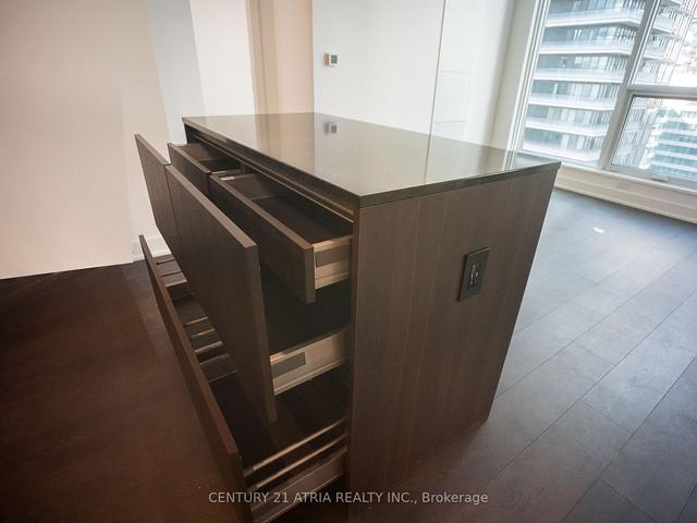 2013 - 35 Mercer St, Condo with 2 bedrooms, 2 bathrooms and 0 parking in Toronto ON | Image 5