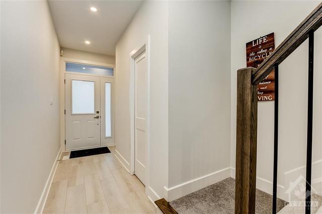 1006 Shefford Road, Townhouse with 4 bedrooms, 4 bathrooms and 2 parking in Ottawa ON | Image 2