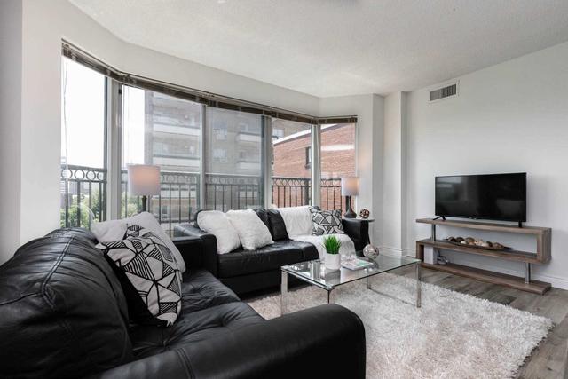 802 - 97 Lawton Blvd, Condo with 2 bedrooms, 2 bathrooms and 1 parking in Toronto ON | Image 22