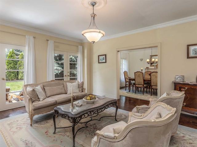 10 Elmira Crt, House detached with 5 bedrooms, 5 bathrooms and 6 parking in Toronto ON | Image 38