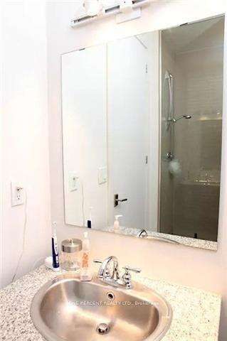 205 - 23 Brant St, Condo with 1 bedrooms, 1 bathrooms and 0 parking in Toronto ON | Image 4