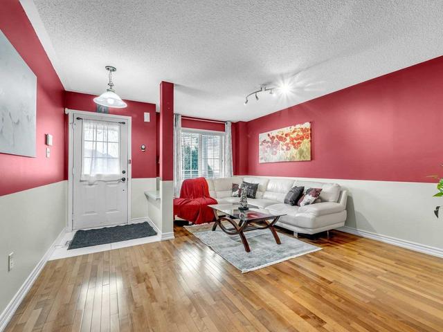 17 Olivette Lane, House attached with 3 bedrooms, 4 bathrooms and 3 parking in Brampton ON | Image 37