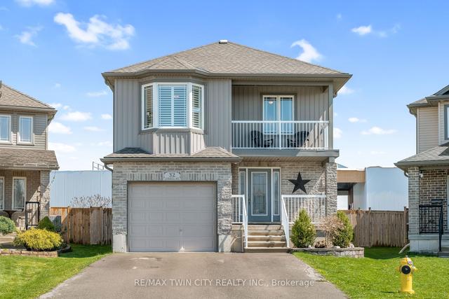 32 Langrell Ave, House detached with 3 bedrooms, 3 bathrooms and 5 parking in Tillsonburg ON | Image 1