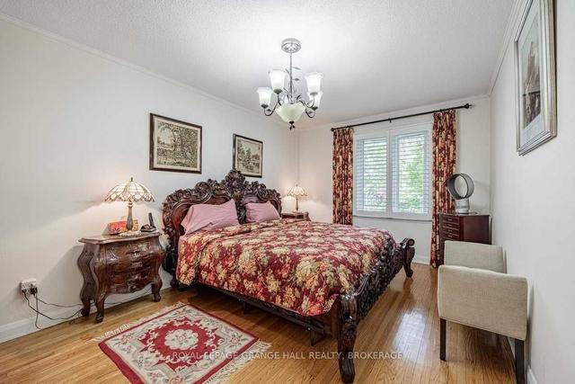 23 Blackdown Cres, House detached with 3 bedrooms, 3 bathrooms and 6 parking in Toronto ON | Image 8