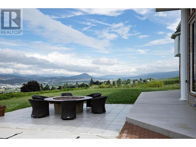 1135 Graf Road, House detached with 4 bedrooms, 4 bathrooms and 18 parking in Kelowna BC | Image 9