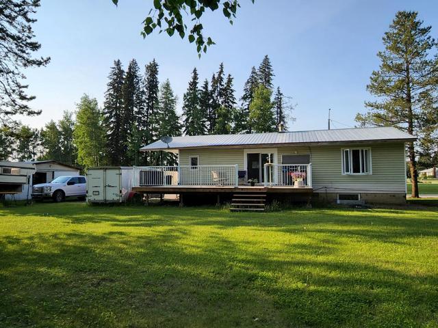 5103 51 Avenue, House detached with 2 bedrooms, 2 bathrooms and 4 parking in Yellowhead County AB | Image 5