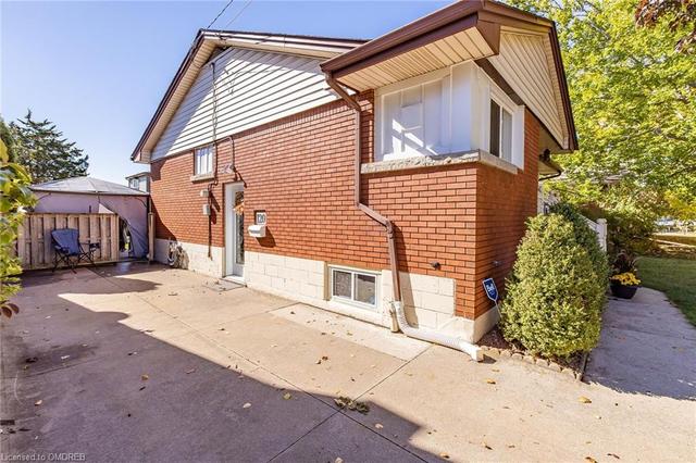 120 Inverness Avenue E, House detached with 3 bedrooms, 2 bathrooms and 3 parking in Hamilton ON | Image 39
