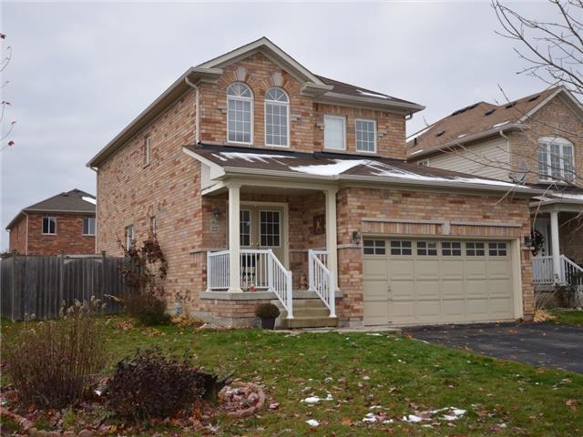 22 Lake Cres, House detached with 4 bedrooms, 3 bathrooms and 6 parking in Barrie ON | Image 2
