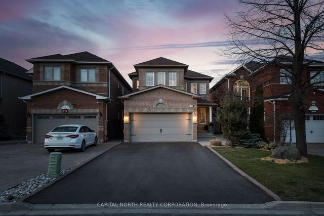 132 Royal Ridge Cres N, House detached with 3 bedrooms, 3 bathrooms and 6 parking in Vaughan ON | Image 1