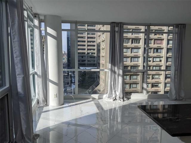 1004 - 1121 Bay St, Condo with 2 bedrooms, 2 bathrooms and 1 parking in Toronto ON | Image 13