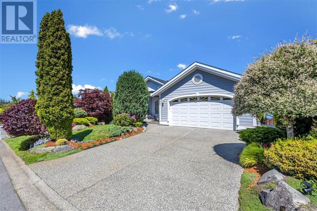 3222 Dogwood Rd, House detached with 6 bedrooms, 4 bathrooms and 4 parking in North Cowichan BC | Image 4