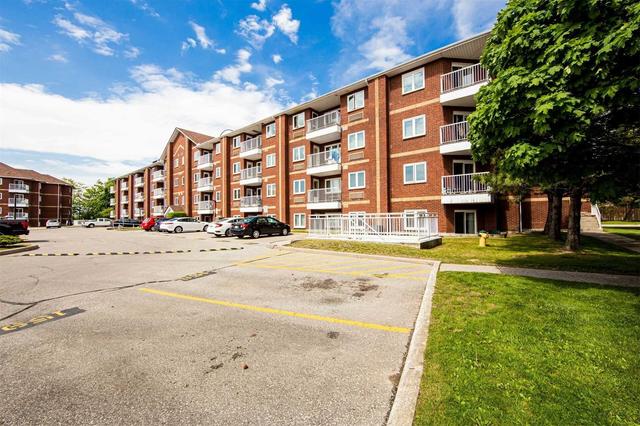 417 - 195 Lake Driveway Dr W, Condo with 1 bedrooms, 1 bathrooms and 1 parking in Ajax ON | Image 4