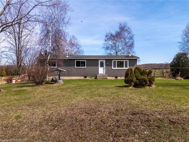 315637 Highway 6, House detached with 4 bedrooms, 2 bathrooms and 5 parking in Chatsworth ON | Image 12