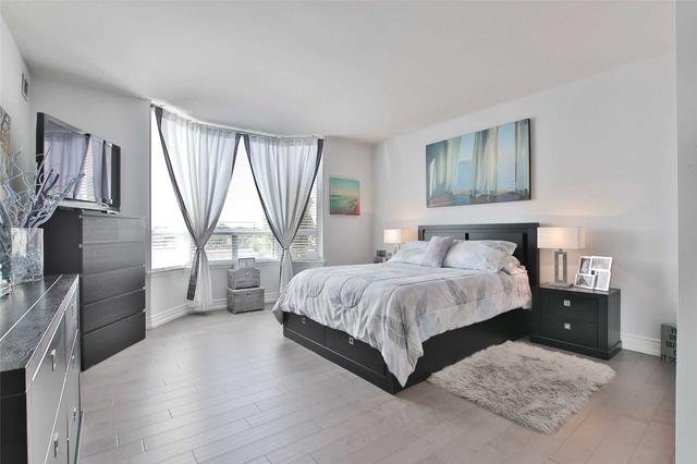 809 - 2088 Lawrence Ave W, Condo with 2 bedrooms, 2 bathrooms and 1 parking in Toronto ON | Image 7